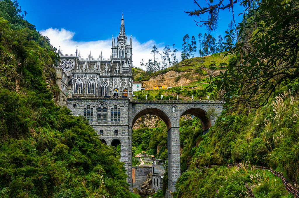 Las Lajas Sanctuary inside the canyon of the Guáitara River